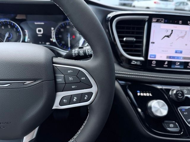 2027 Chrysler Pacifica PACIFICA SELECT