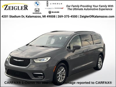 2022 Chrysler Pacifica Touring L