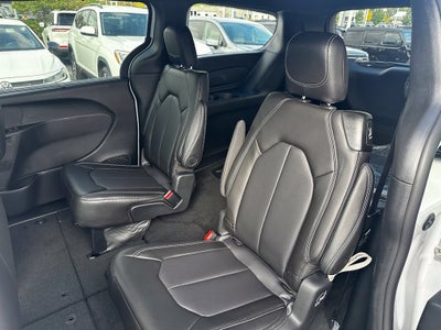 2027 Chrysler Pacifica LX