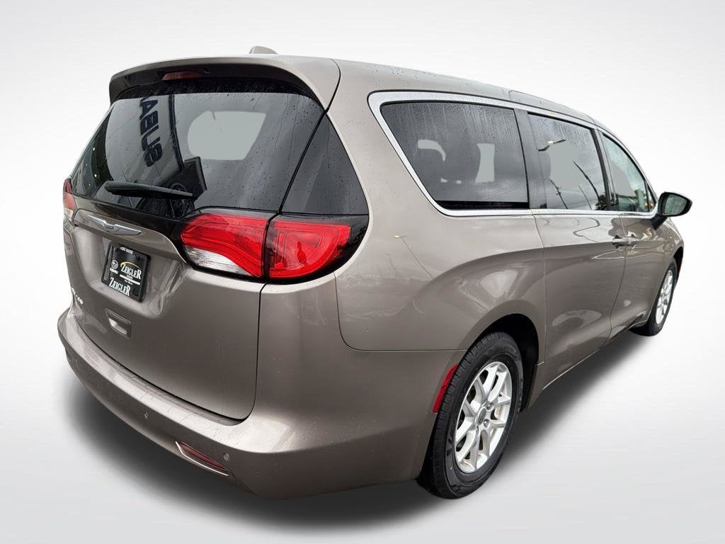 2017 Chrysler Pacifica Touring