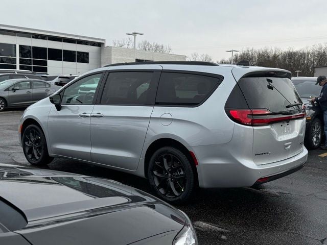 2026 Chrysler Pacifica PACIFICA LIMITED AWD