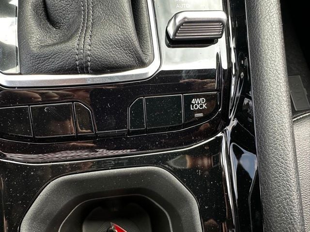 2025 Jeep Compass COMPASS LIMITED 4X4