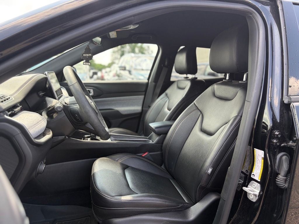 2024 Jeep Compass Latitude Lux FWD