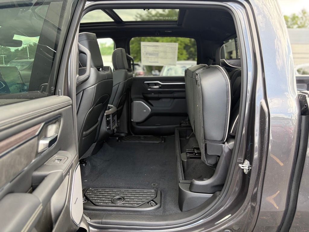 2026 RAM 1500 RAM 1500 LARAMIE CREW CAB 4X4 5'7' BOX