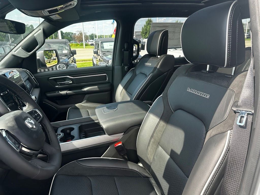 2026 RAM 1500 RAM 1500 LARAMIE CREW CAB 4X4 5'7' BOX