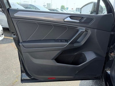 2023 Volkswagen Tiguan 2.0T SE R-Line Black