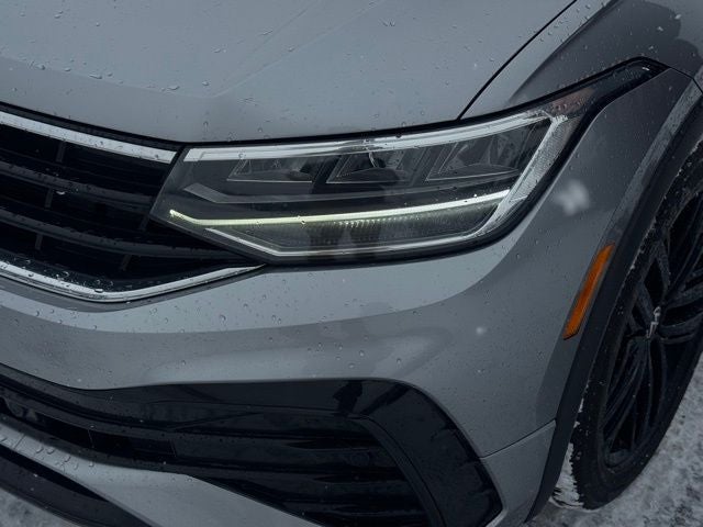 2022 Volkswagen Tiguan 2.0T SE R-Line Black