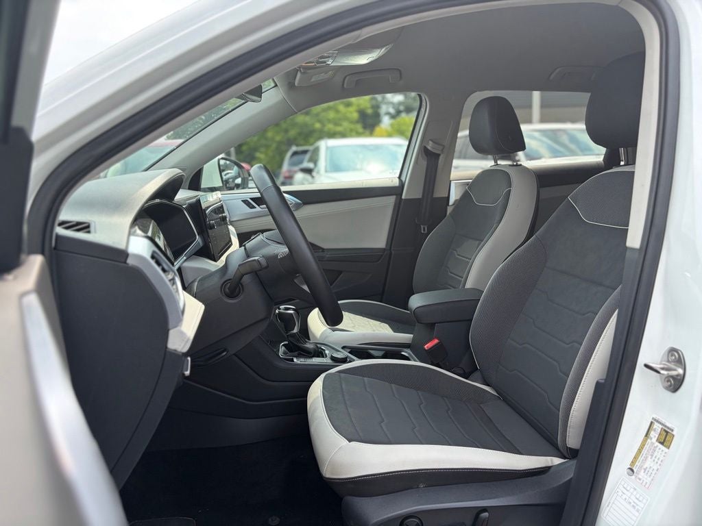 2025 Volkswagen Taos 1.5T SE