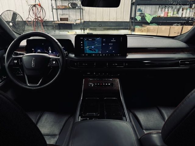 2025 Lincoln Aviator Black Label