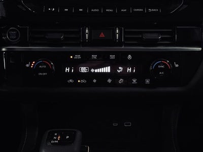 2023 Nissan Pathfinder SL 4WD