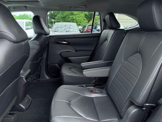 2024 Toyota Highlander Hybrid XLE