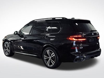 2025 BMW X7 M60i