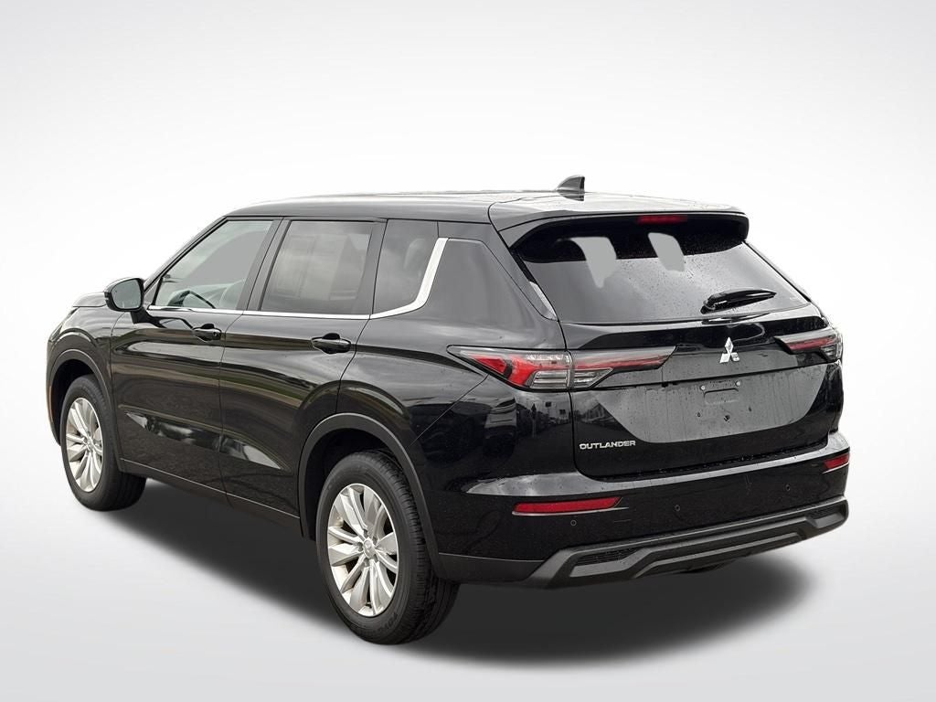 2025 Mitsubishi Outlander ES