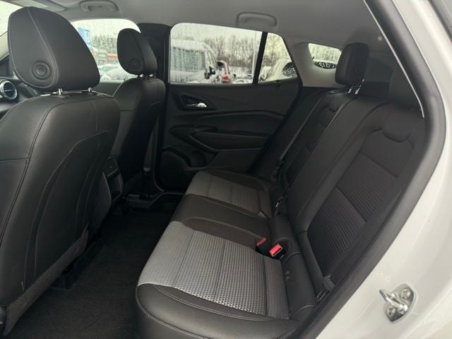 2025 Chevrolet Trax FWD LT