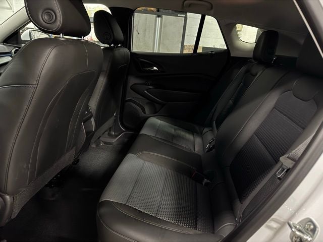 2025 Chevrolet Trax FWD LT