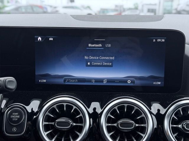 2025 Mercedes-Benz GLA 4MATIC®