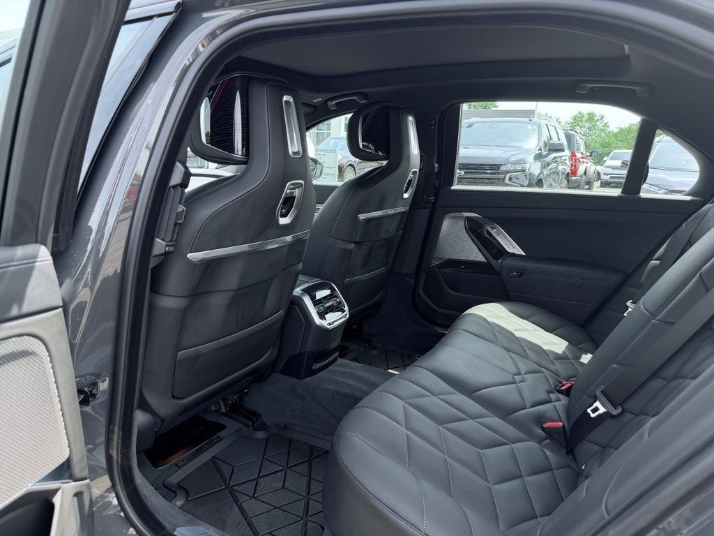 2026 BMW 7 Series 740i xDrive