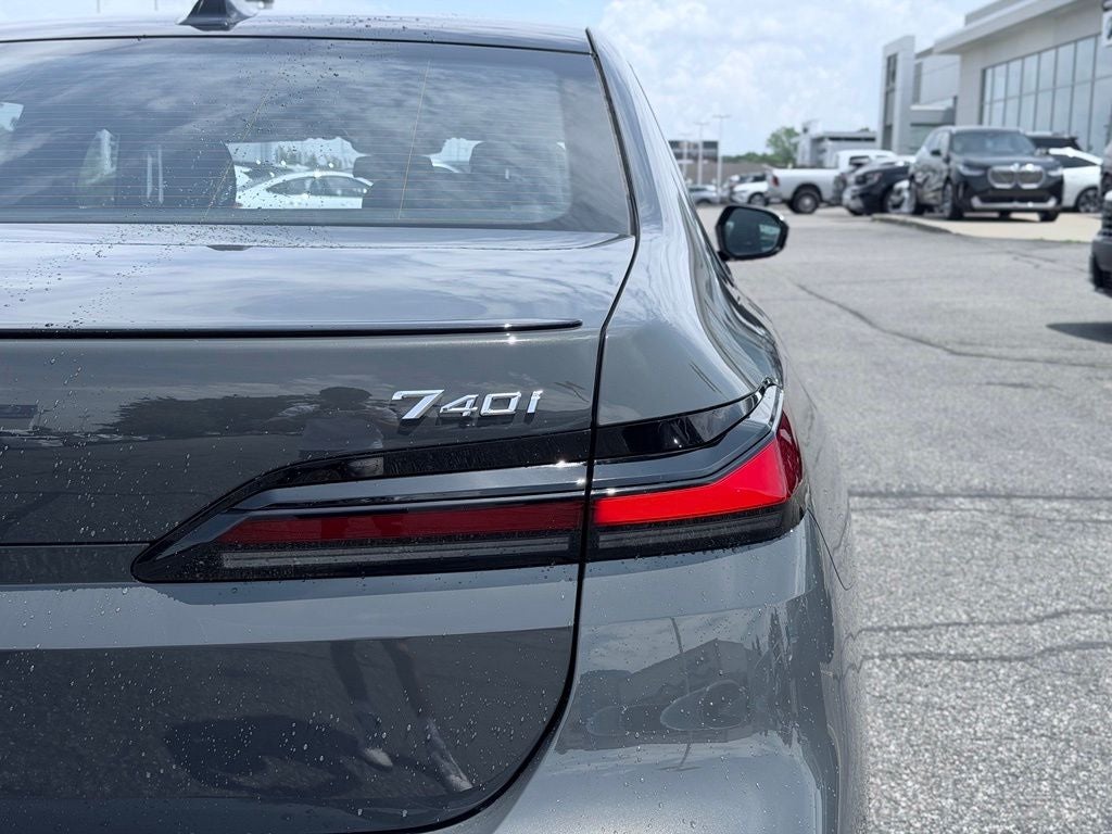 2026 BMW 7 Series 740i xDrive