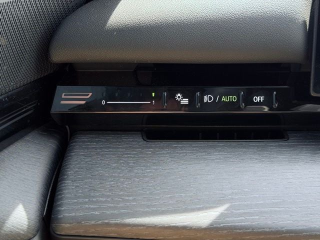 2026 BMW 5 Series xDrive