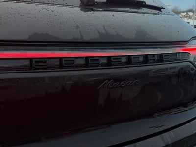 2024 Porsche Macan Base