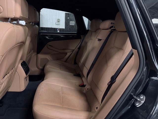 2017 Porsche Macan Base