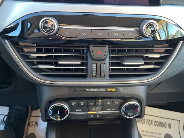 2022 Ford Escape Hybrid SE