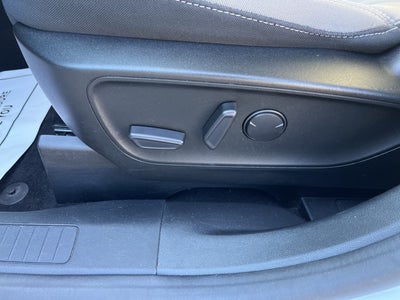 2022 Ford Escape Hybrid SE