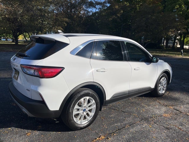 2022 Ford Escape Hybrid SE