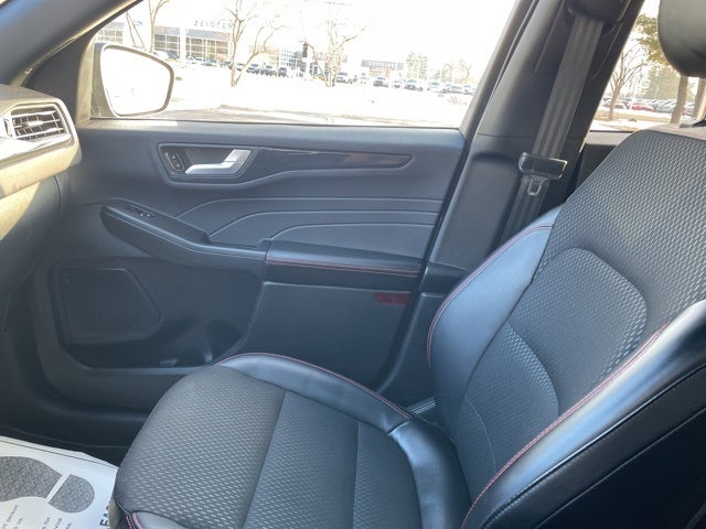 2025 Ford Escape Hybrid ST-Line Elite