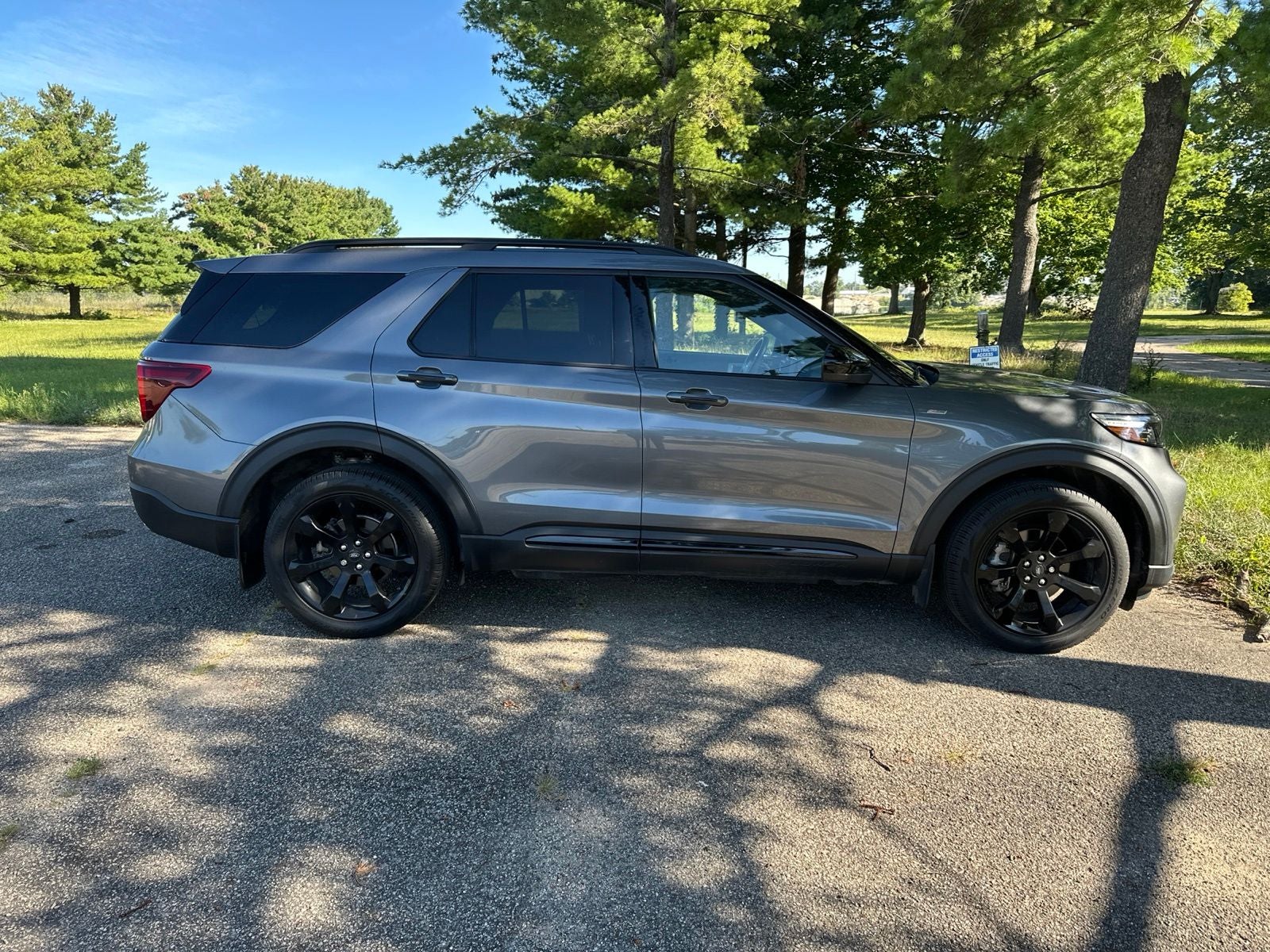 2024 Ford Explorer ST-Line