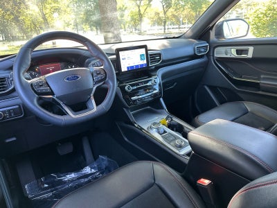 2024 Ford Explorer ST-Line