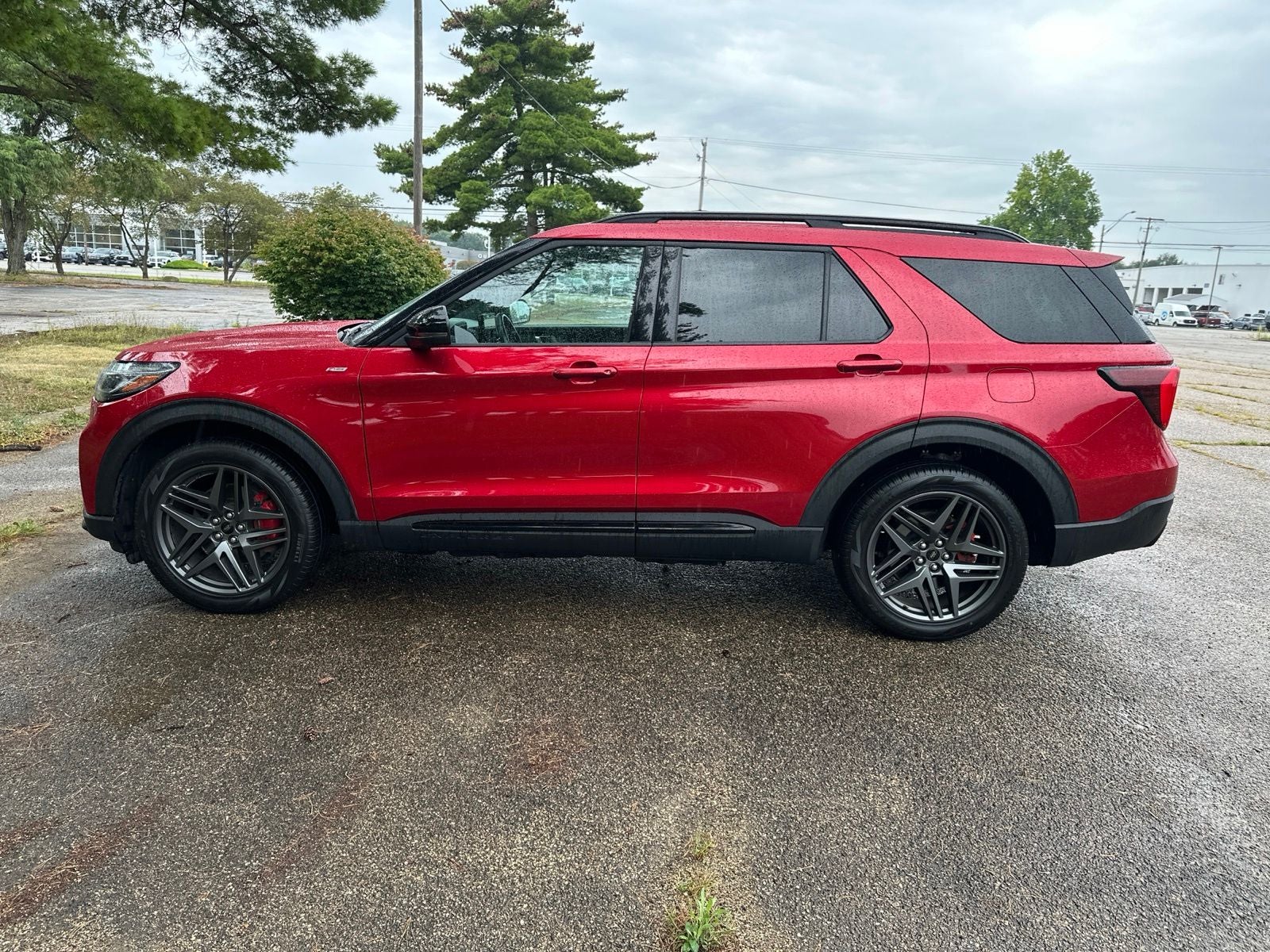 2025 Ford Explorer ST-Line