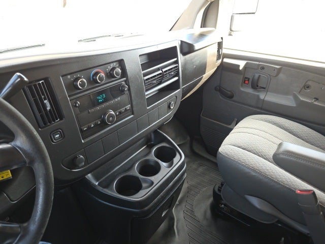 2009 Chevrolet Express 3500 Work Van Cutaway