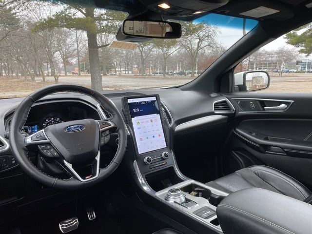 2022 Ford Edge ST