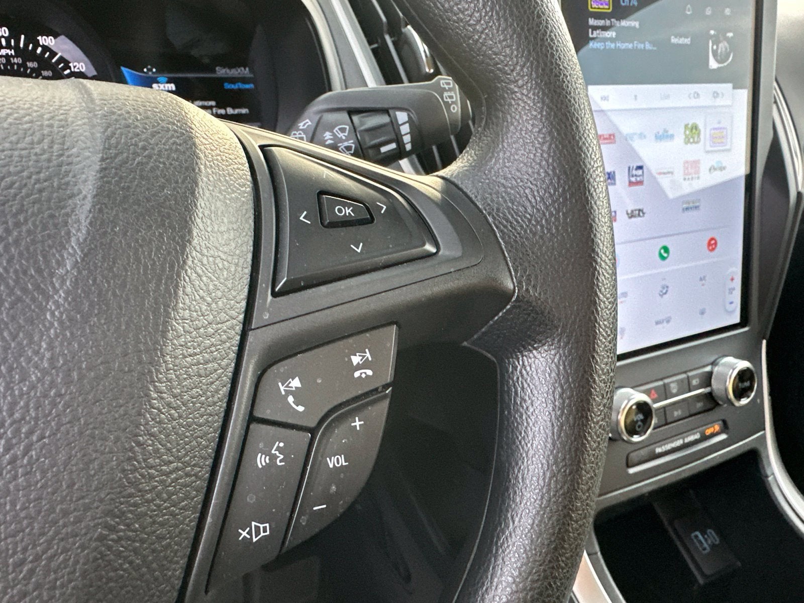2023 Ford Edge SE