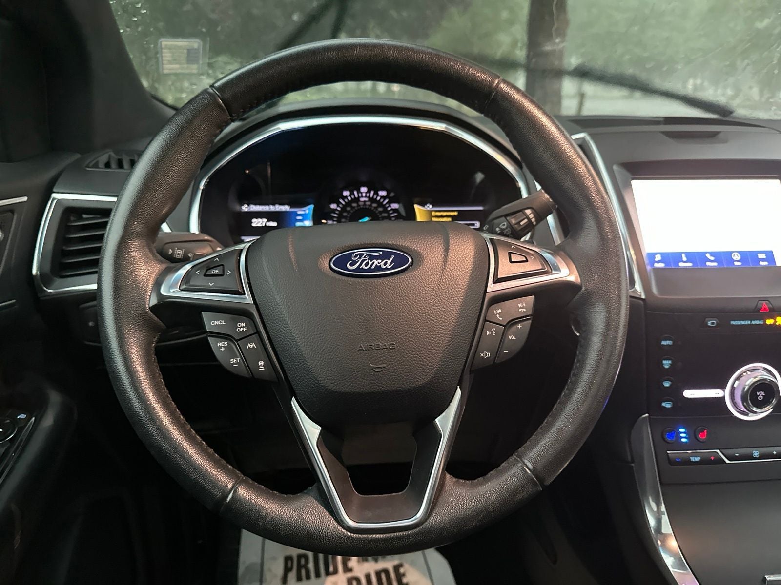 2020 Ford Edge Titanium
