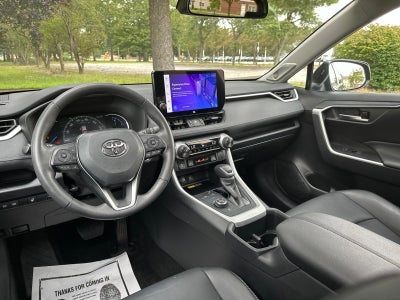 2024 Toyota RAV4 Hybrid XLE Premium
