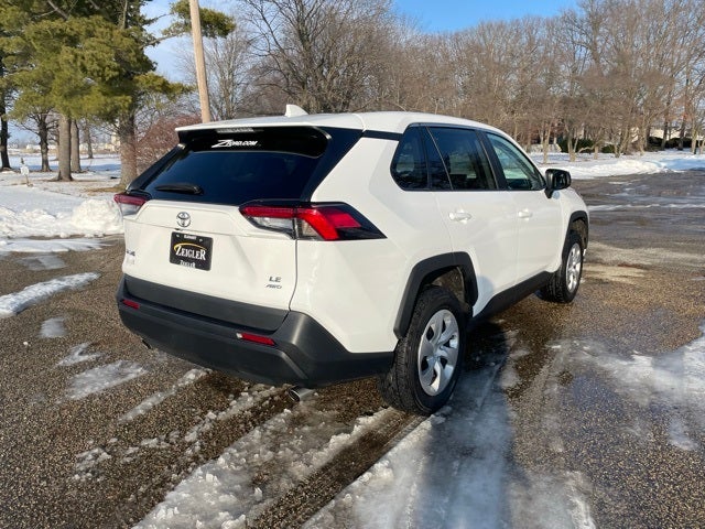 2024 Toyota RAV4 LE