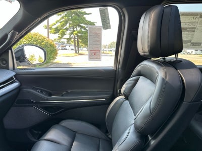 2027 Lincoln Navigator Reserve