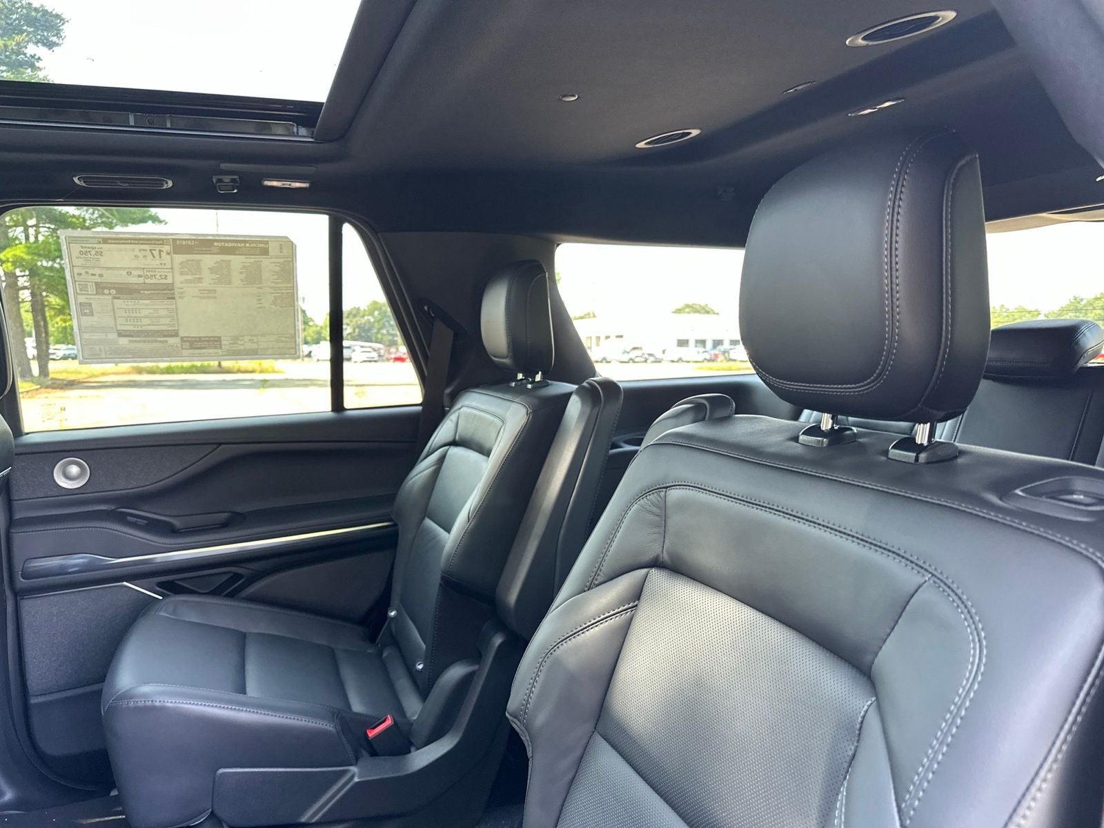 2027 Lincoln Navigator Reserve