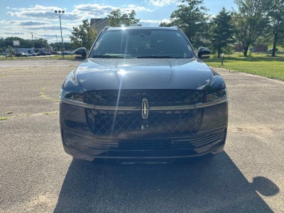 2027 Lincoln Navigator Reserve