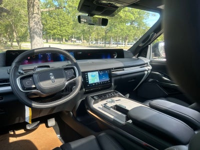 2027 Lincoln Navigator Reserve