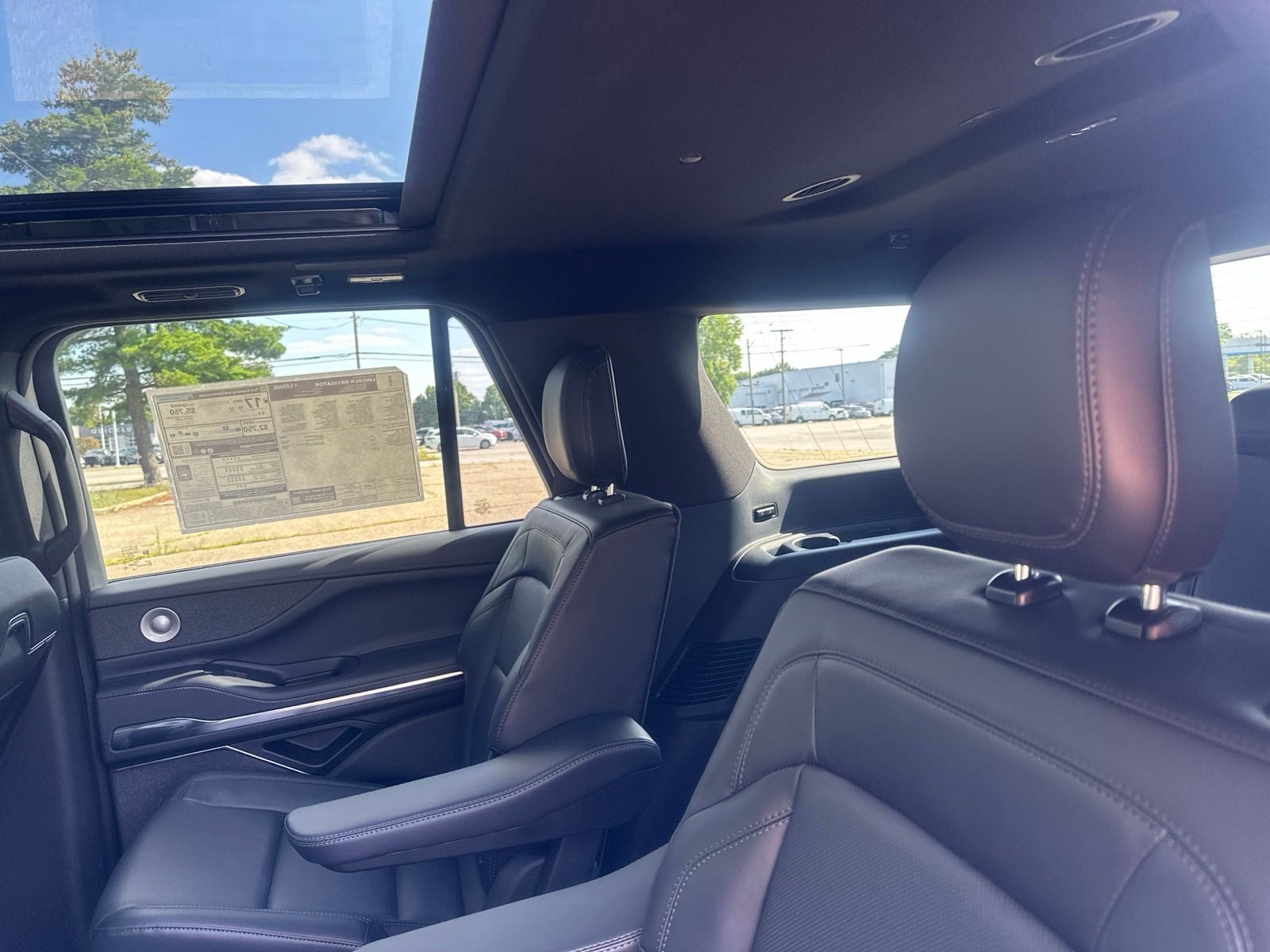 2027 Lincoln Navigator Reserve