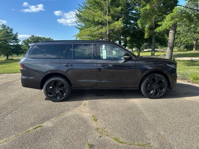 2027 Lincoln Navigator Reserve