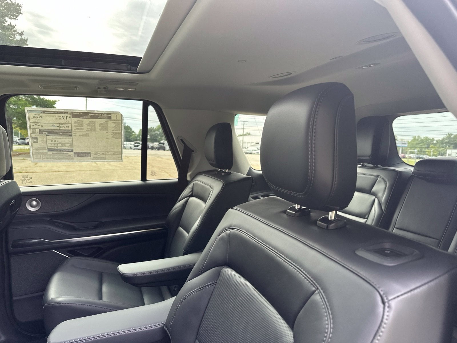 2027 Lincoln Navigator Reserve