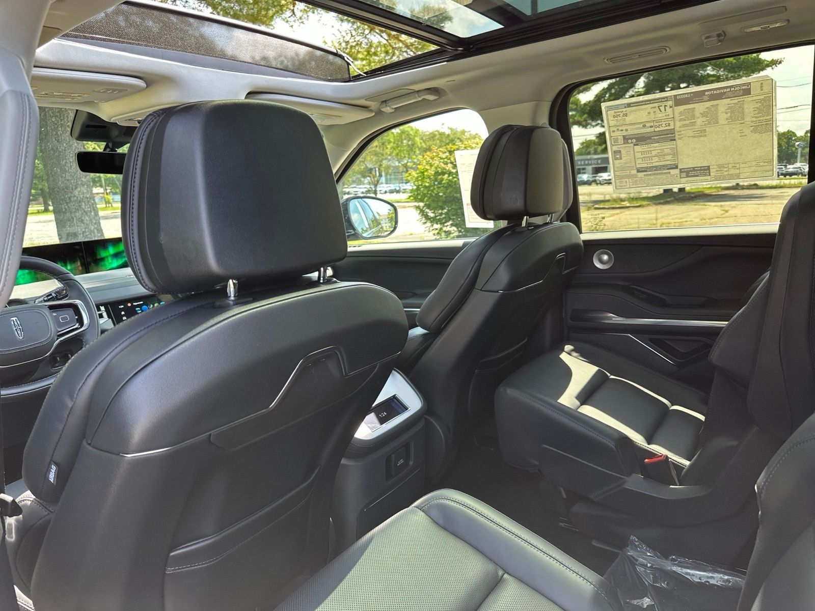 2027 Lincoln Navigator L Reserve