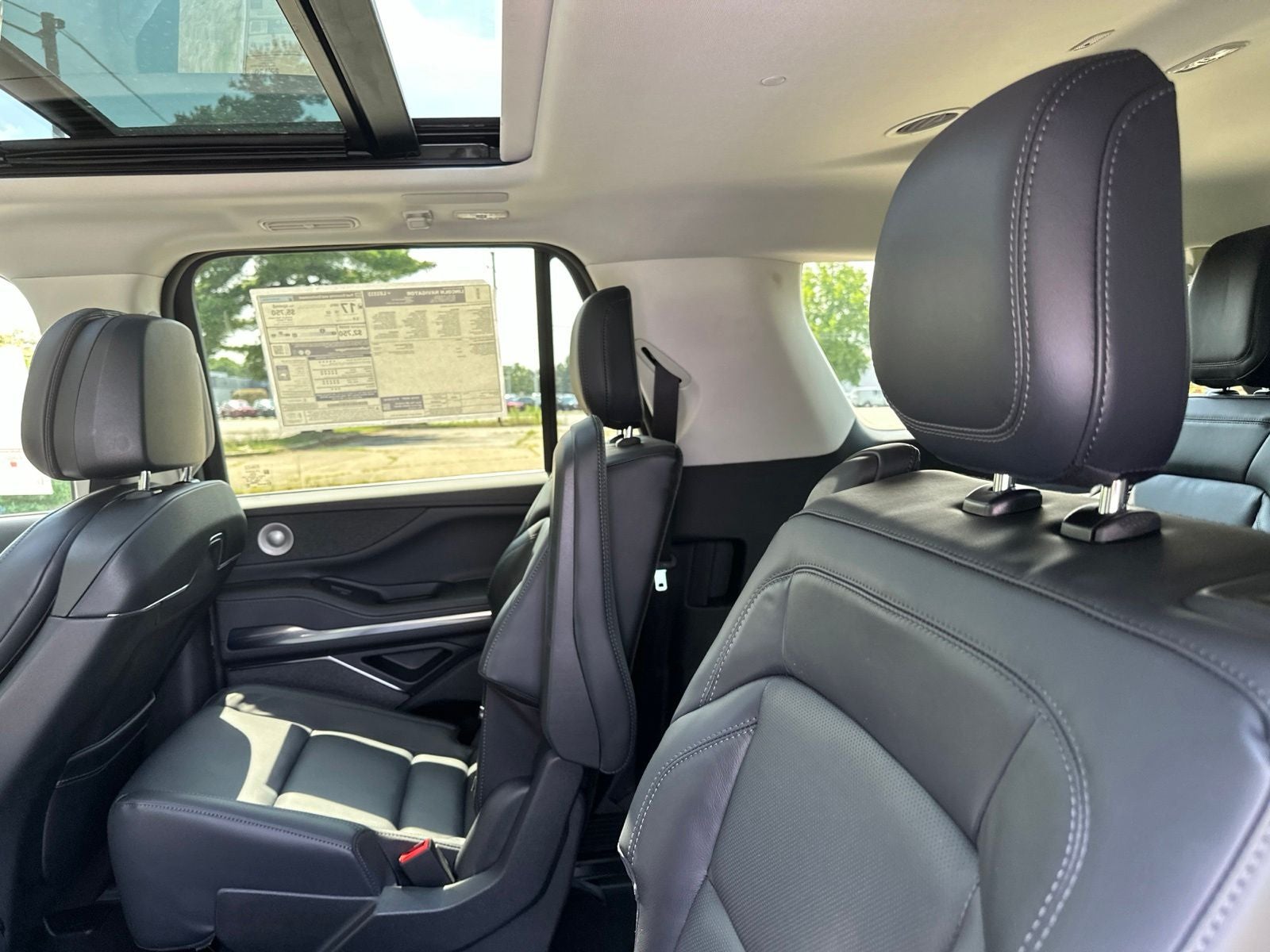 2027 Lincoln Navigator L Reserve