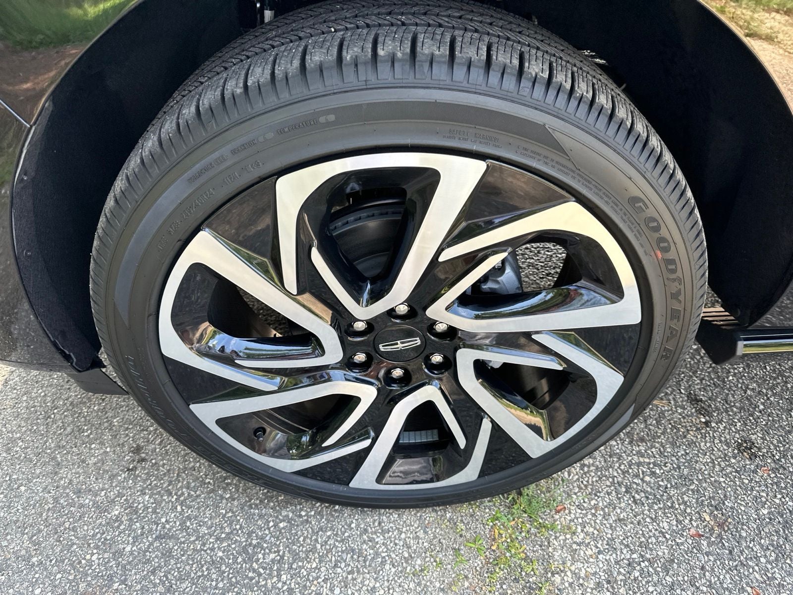 2027 Lincoln Navigator L Reserve
