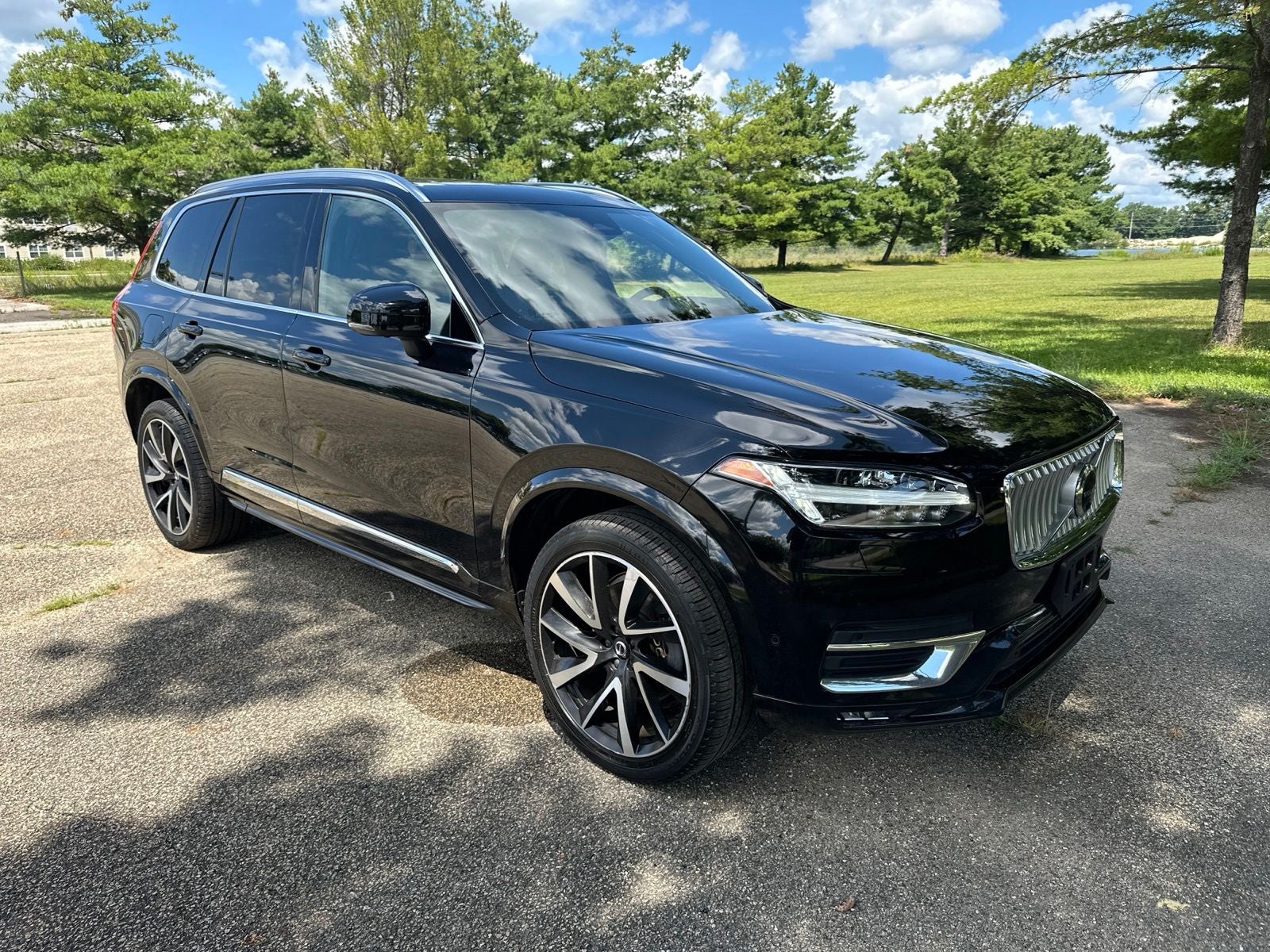 2023 Volvo XC90 B5 Plus