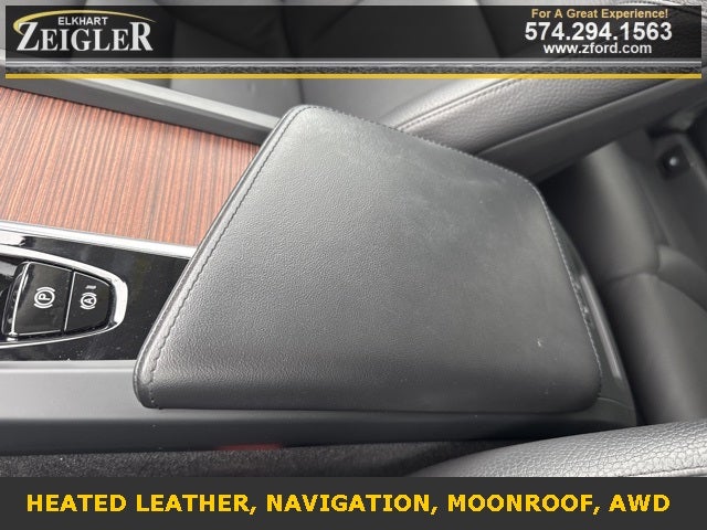 2024 Volvo XC60 B5 Plus Dark Theme